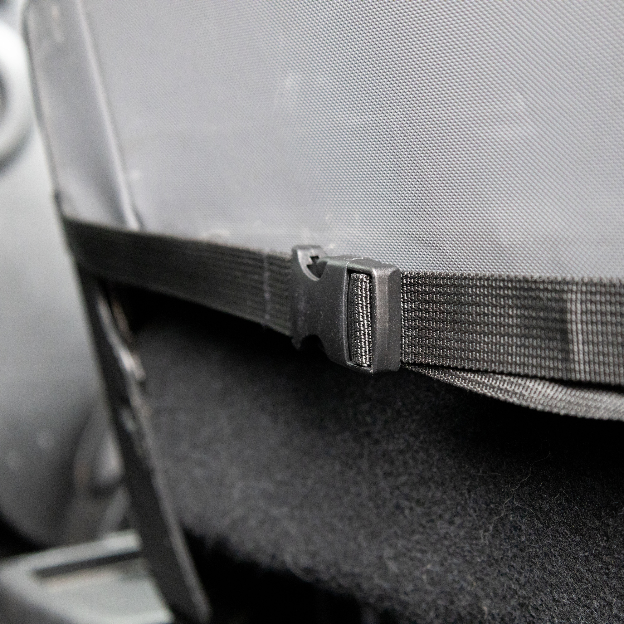 Flamingo Car seat cover Oslo with headrest attachment and elastic band Single seat Black