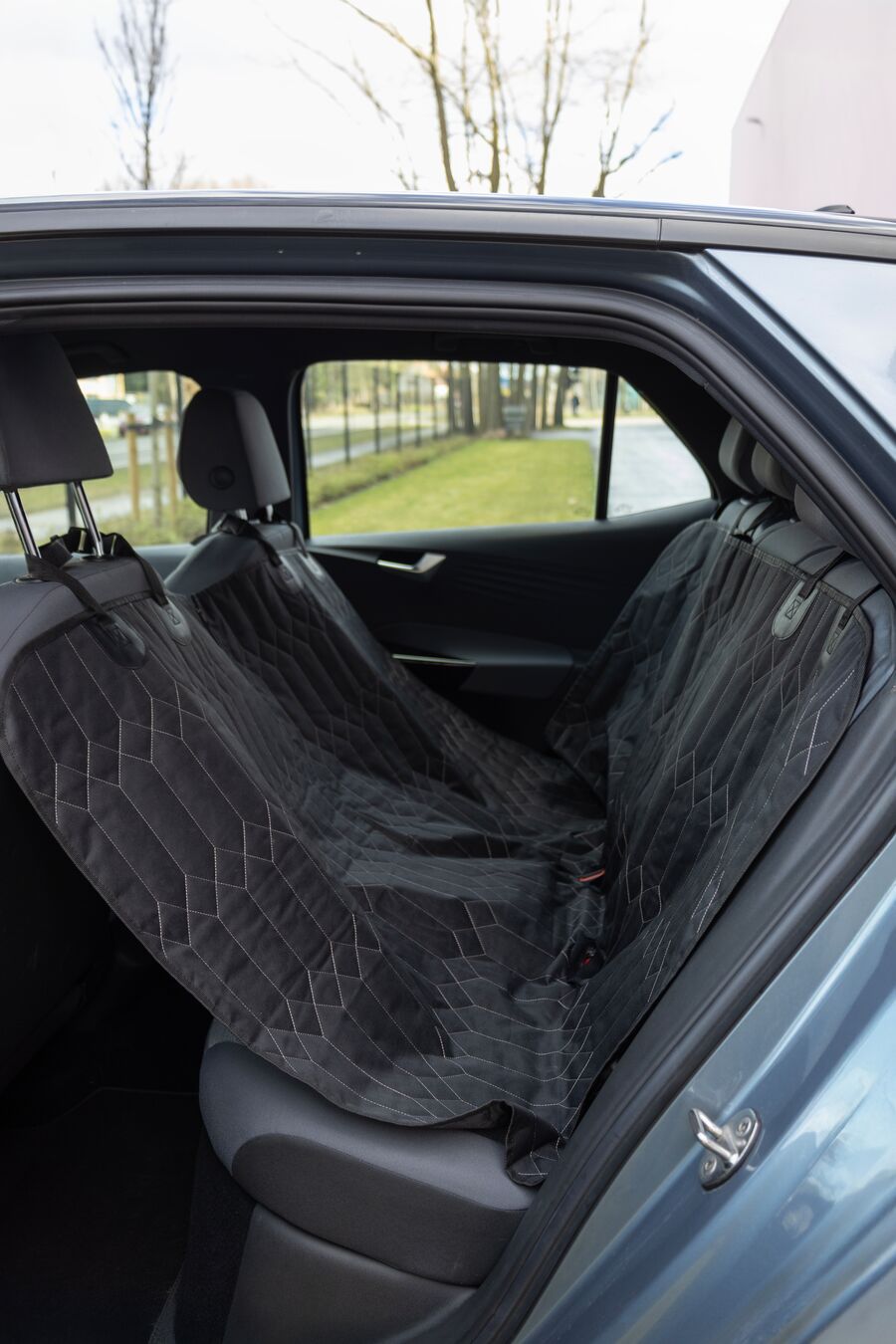 Flamingo Car seat cover Elite Can be split in two Hammock model Back seat (of the car) Black