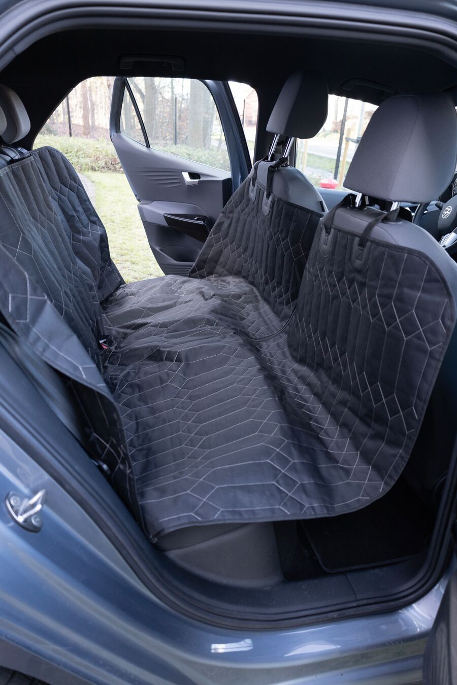 Flamingo Car seat cover Elite Can be split in two Hammock model Back seat (of the car) Black