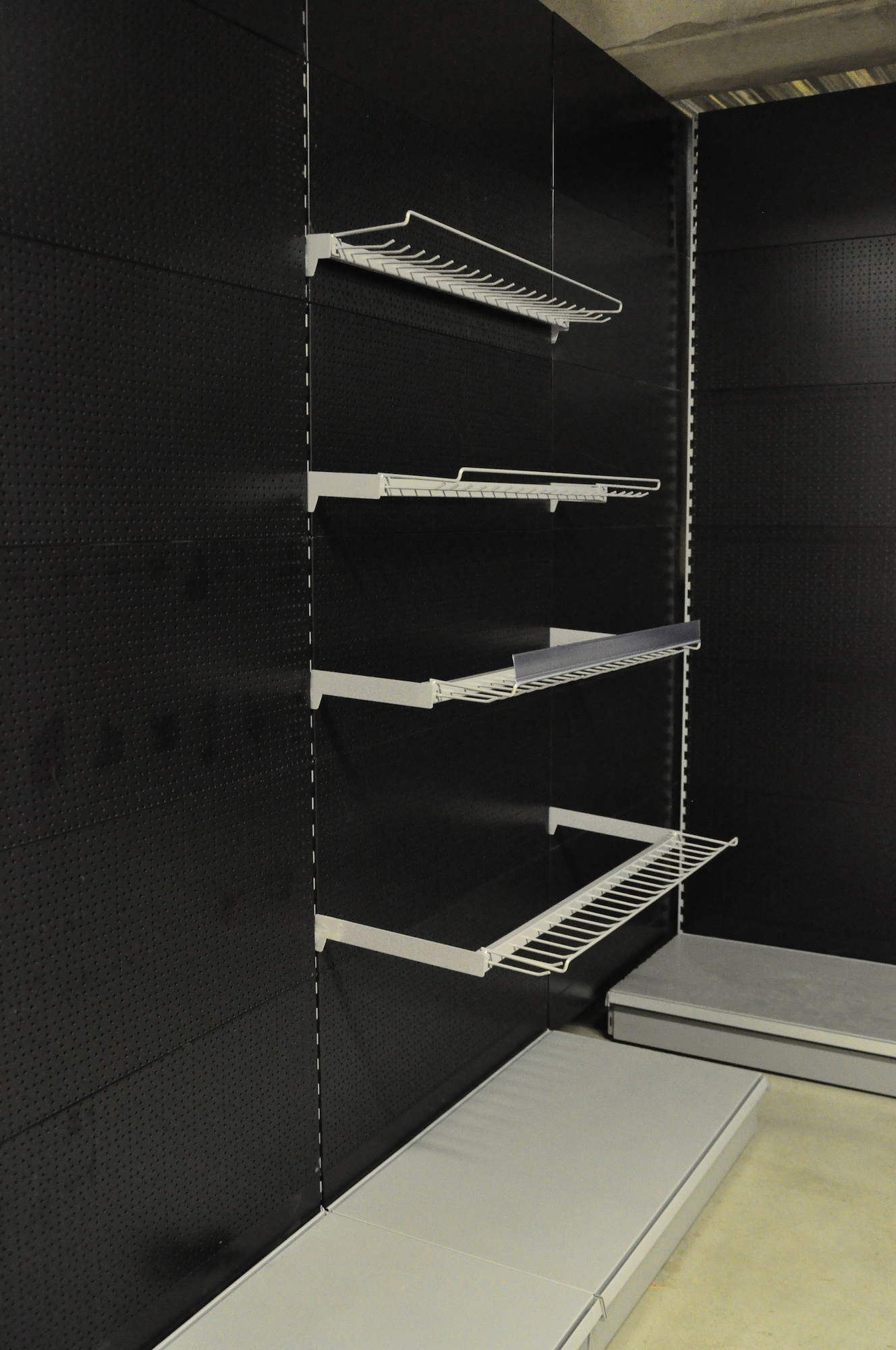 Flamingo Leather hanger