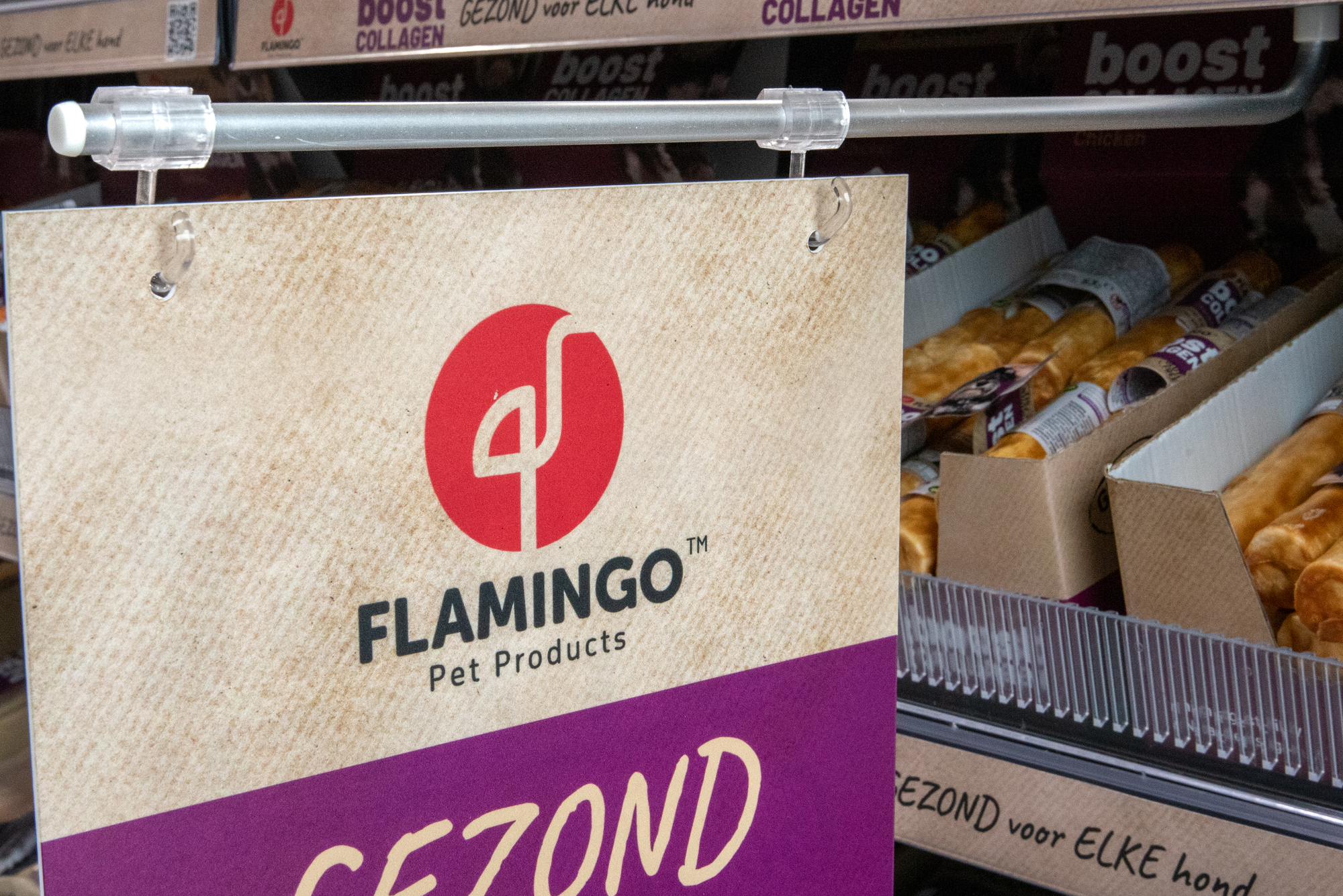 Flamingo Shelf stopper with magnetic base 42 cm